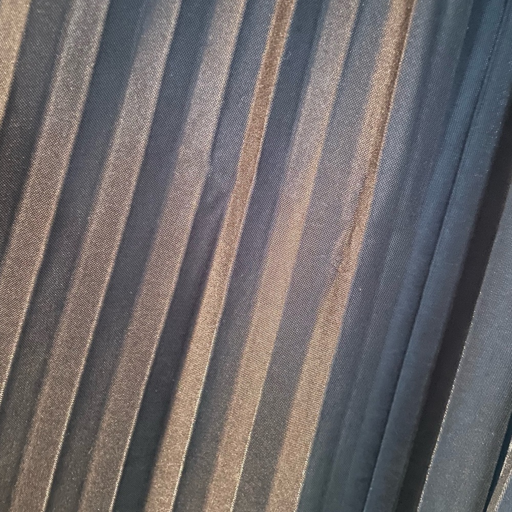 SHEIN Black A-Line Pleated Skirt - Picture 2 of 3